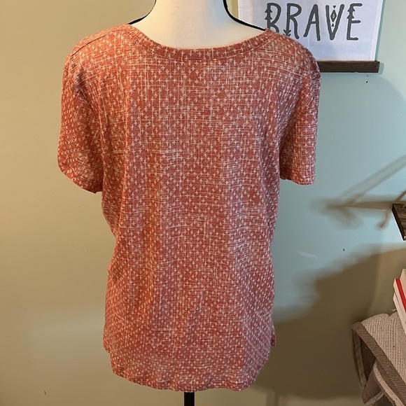 Caslon v- neckline linen short sleeve top - Picture 3 of 13